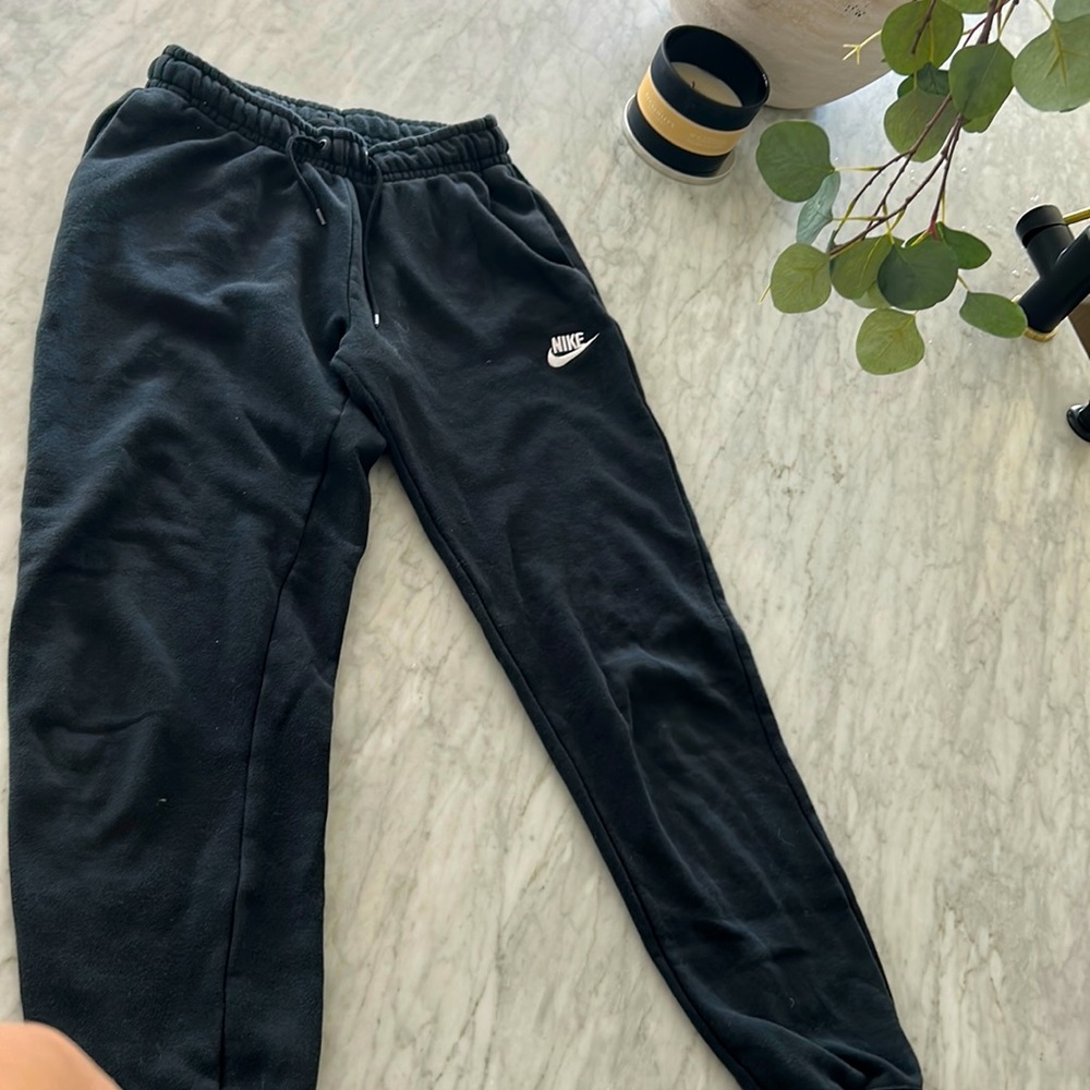 Women’s Nike sweatpants